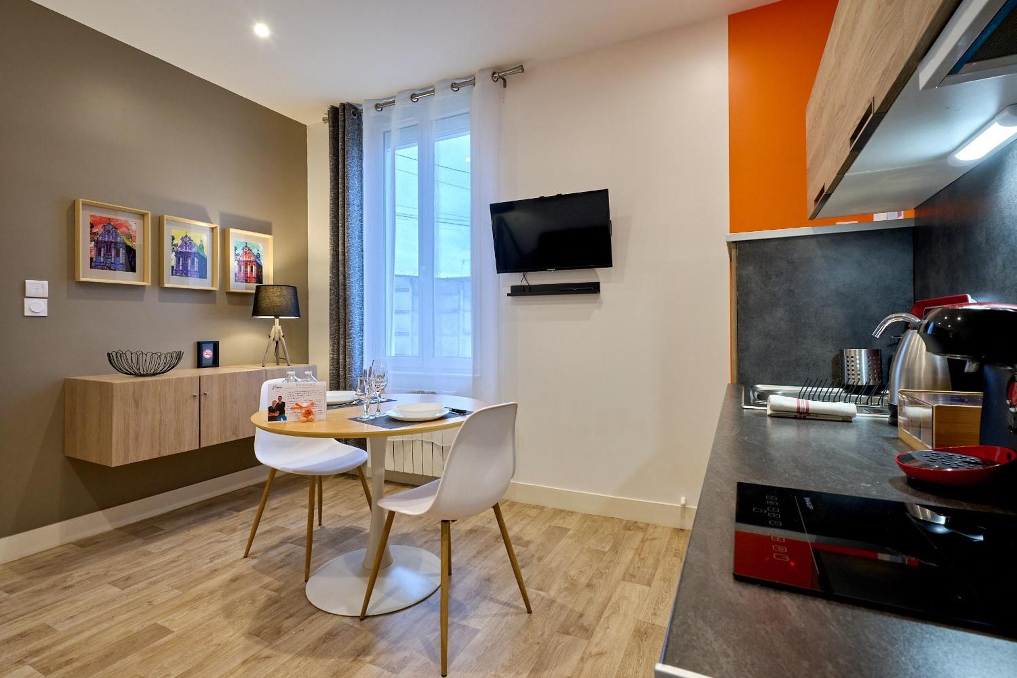 Le Faidherbe Style Appart' Hotel - Wifi Gratuit - Parking Gratuit Calme Et Lumineux 讷韦尔 外观 照片